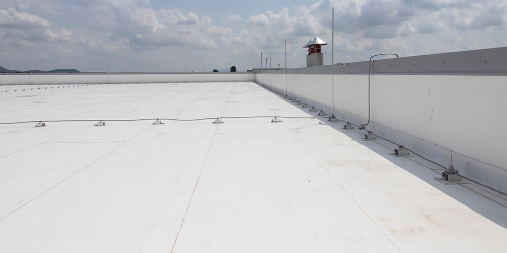 reputable commercial roofing experts Atlanta
